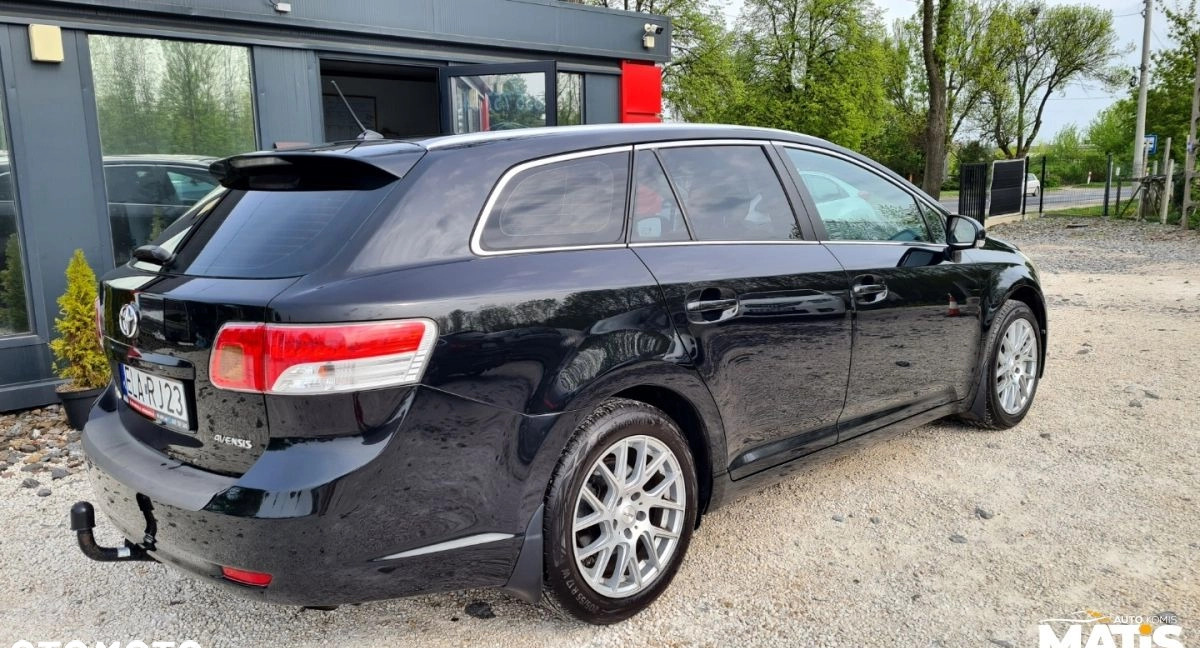 Toyota Avensis cena 34900 przebieg: 235000, rok produkcji 2011 z Wojnicz małe 781